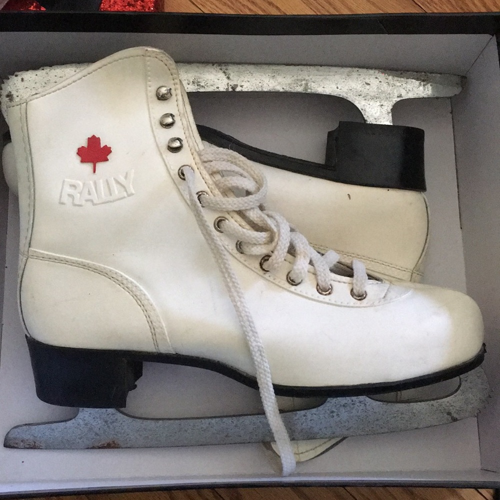 Vintage Canadian Rally Ice Skates - Size 8